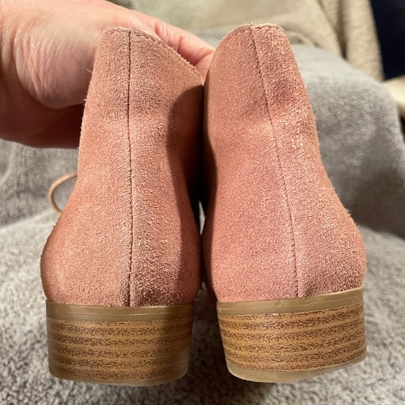 Pink suede booties - Picture 4 of 7